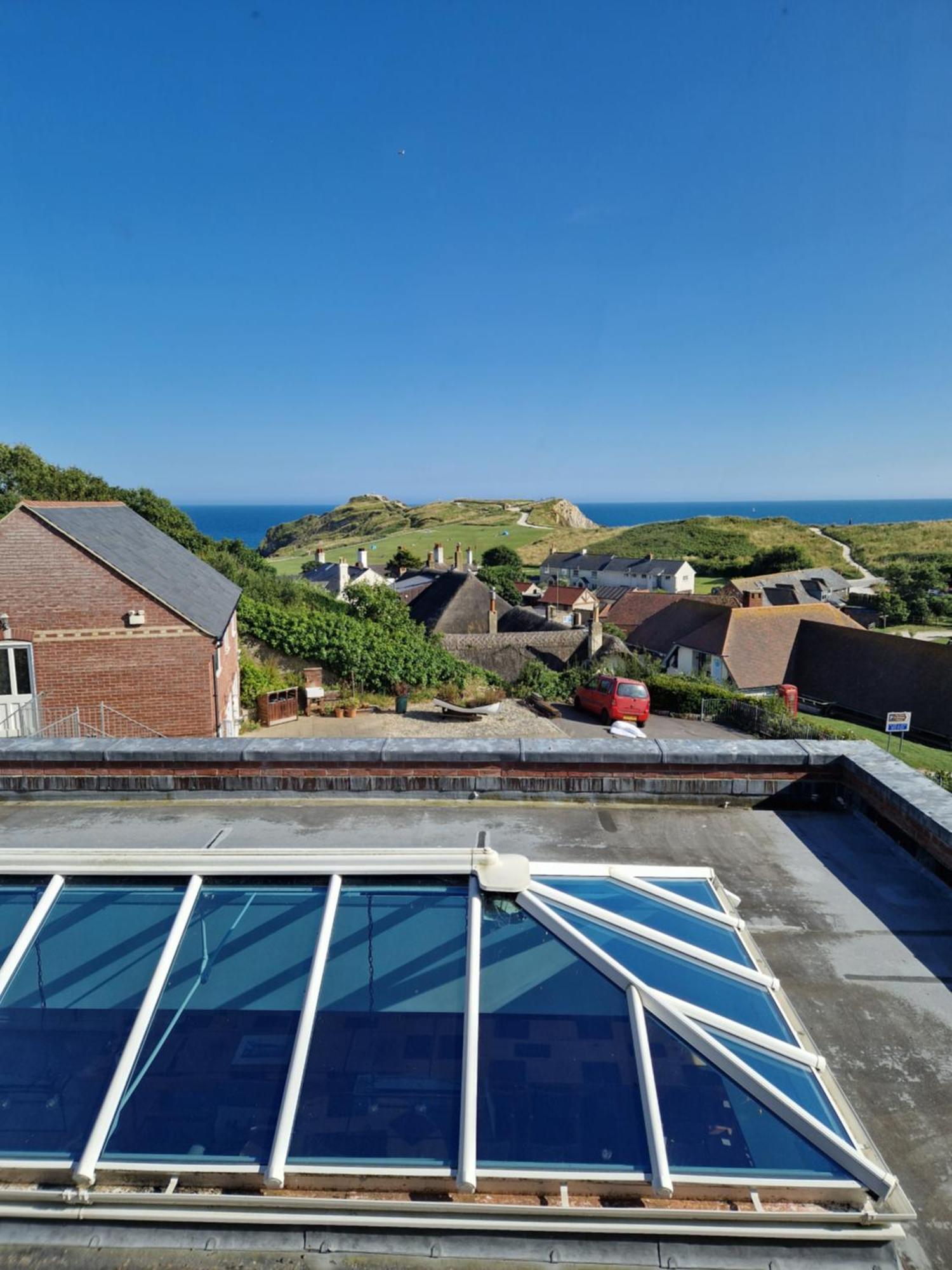 Durdle Door Hotel Lulworth Cove Exterior photo